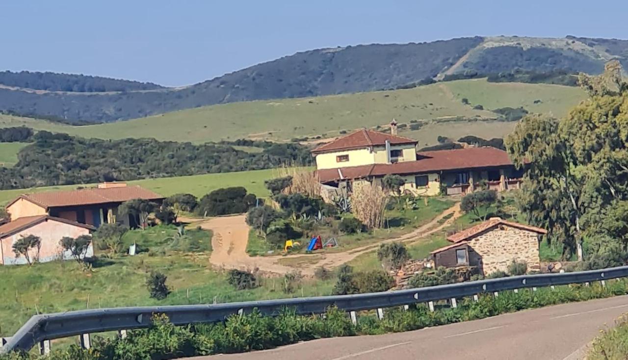 הוילה Sant' Antonio di Santadi Turismo Rurale Pertunghe מראה חיצוני תמונה